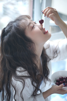 禁止的爱:善良的小峓子在线
